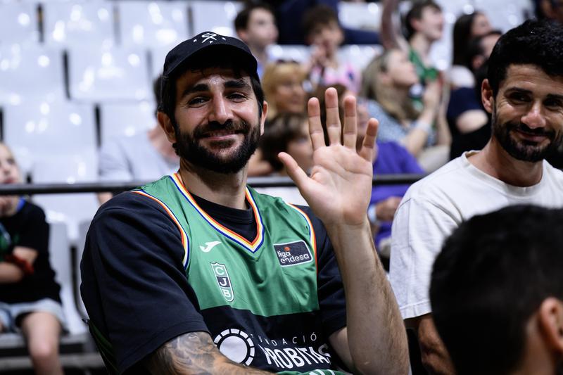 Ricky fa embogir Badalona i desperta passió entre l'afició de la Penya