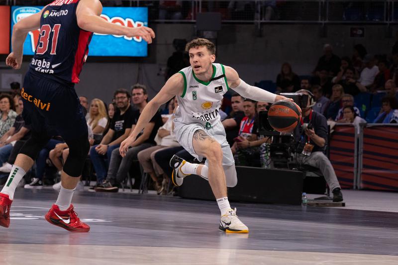 La Penya assalta Vitòria amb Guy històric i dimarts pot ser semifinalista a Badalona