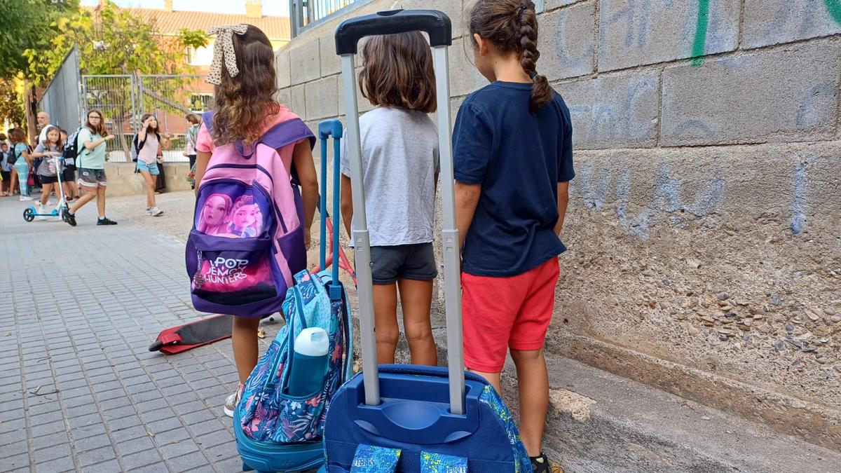 <p>Badalona recupera la rutina amb l'inici del curs escolar</p>