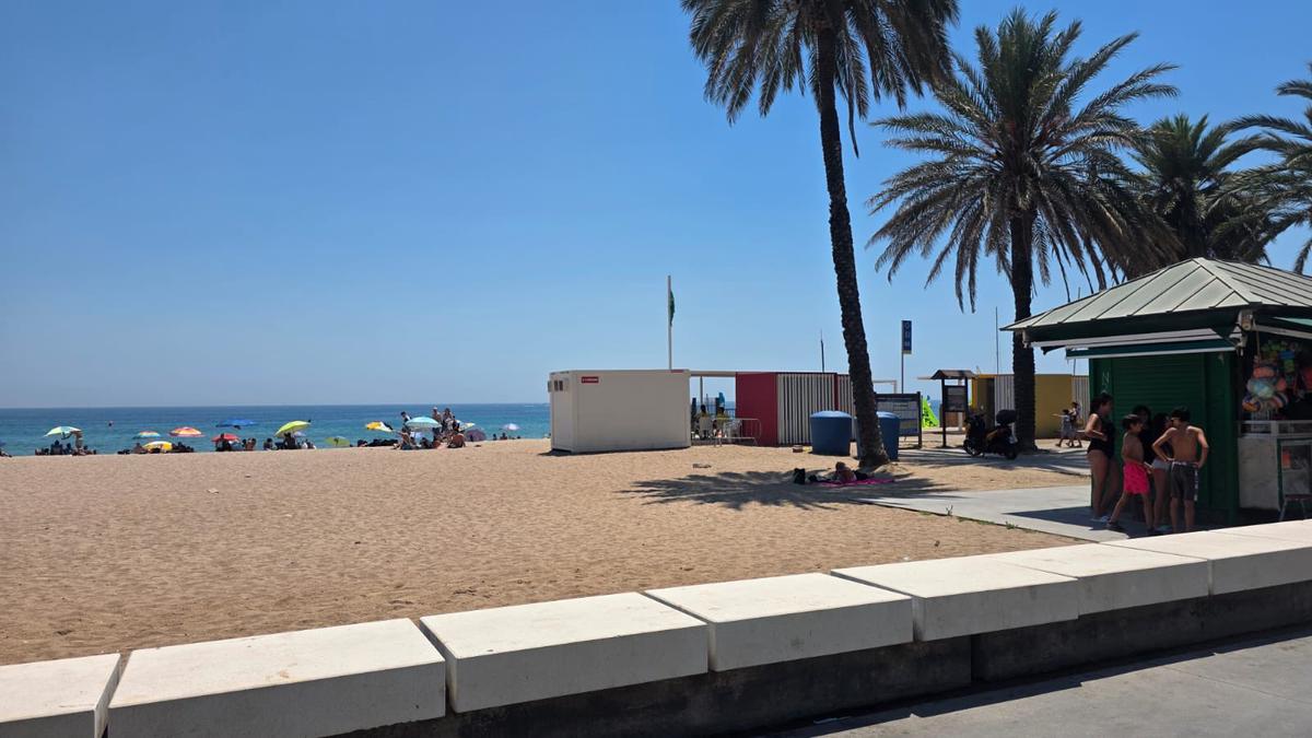 un-menor-en-estat-critic-rescatat-a-la-platja-dels-pescadors