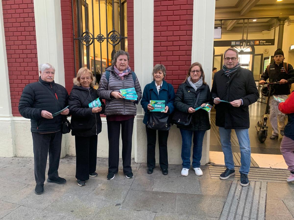 junts-badalona-es-mobilitza-per-fer-fora-renfe-de-catalunya