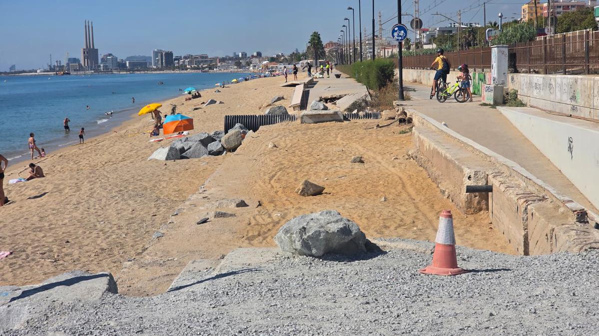 els-veins-del-manresa-reclamen-habilitar-lacces-a-la-platja-de-la-barca-maria