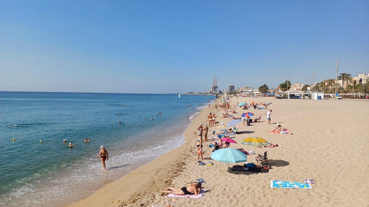 badalona-afronta-el-pic-mes-alt-de-la-tercera-onada-de-calor