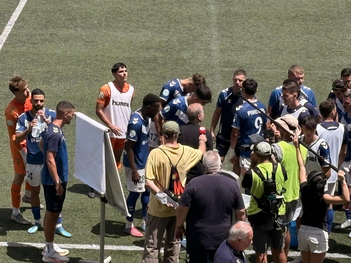 el-badalona-es-queda-a-les-portes-de-la-remuntada-contra-el-compostela-2-0