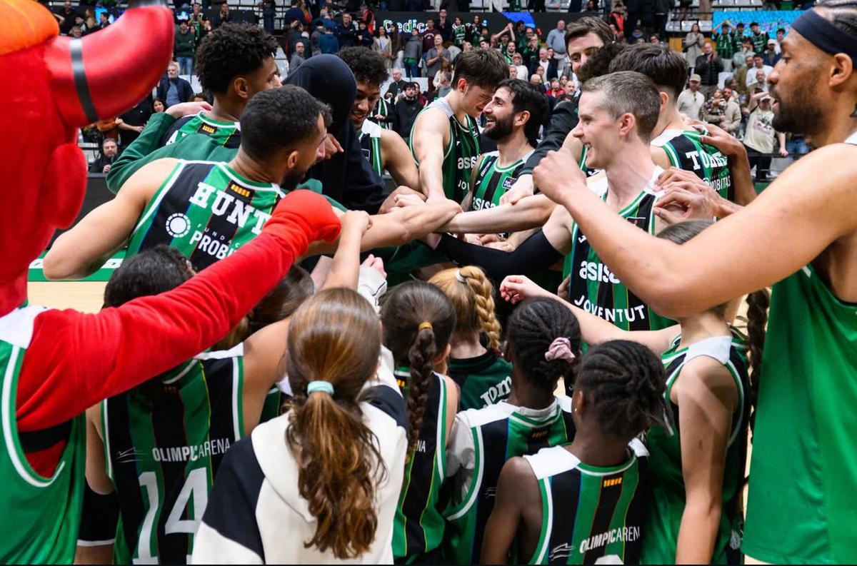 la-penya-ja-esta-a-grecia