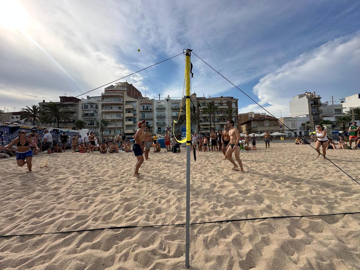 Jugadors participants en el primer torneig de Takatà a Badalona.jpeg