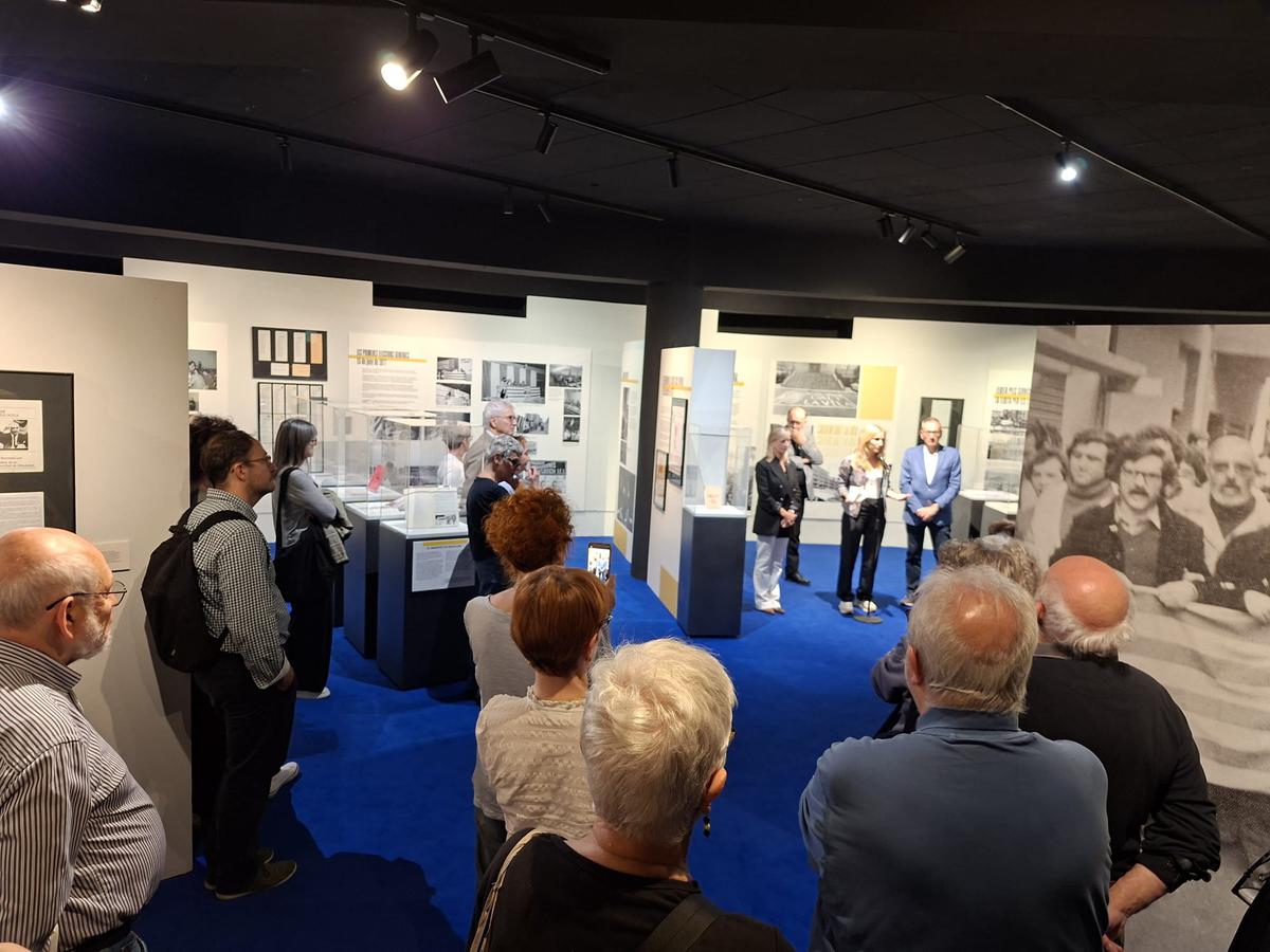 el-museu-inaugura-una-exposicio-sobre-els-anys-de-la-transicio-a-badalona