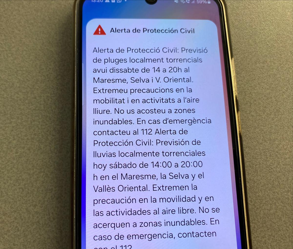 <p>Protecció Civil envia un missatge Es-Alert a Badalona per risc de pluges torrencials</p>
