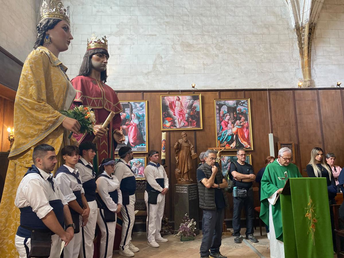 Gegants Jeroni i Badamar Monestir Sant Jeroni de la Murtra 80è aniversari Colla geganters Badalona 7.jpeg