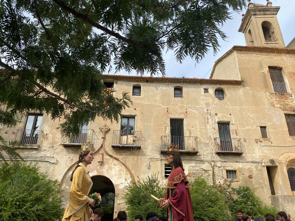 Gegants Jeroni i Badamar Monestir Sant Jeroni de la Murtra 80è aniversari Colla geganters Badalona 1.jpeg