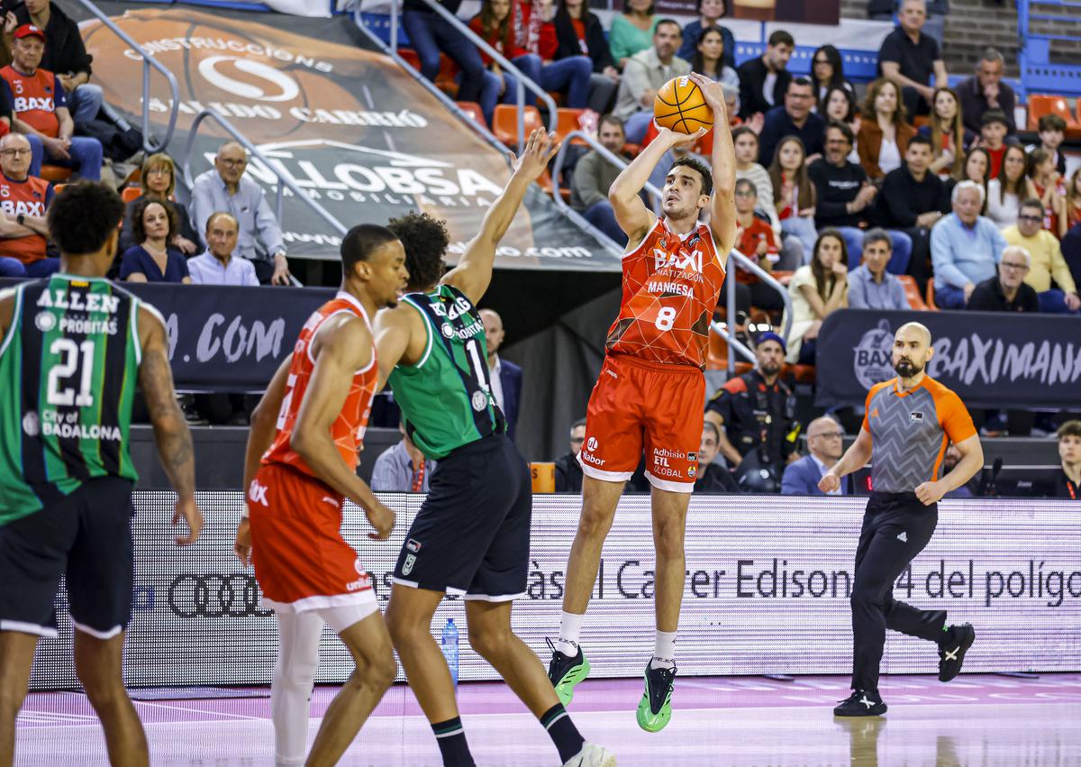 alex-reyes-es-el-primer-fitxatge-oficial-de-la-penya-20262027