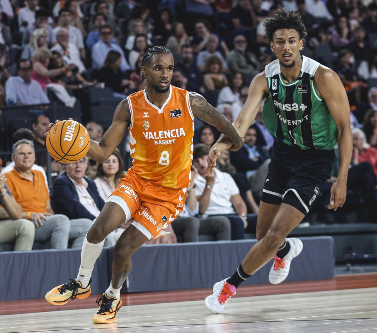 la-penya-esta-contra-les-cordes-en-no-te-opcio-al-segon-assalt-90-76