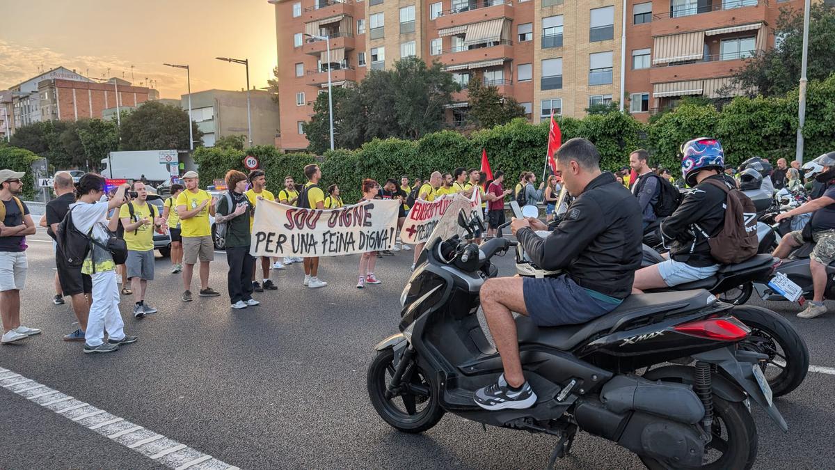 TALL B20 PANCARTA MOTOS.jpg