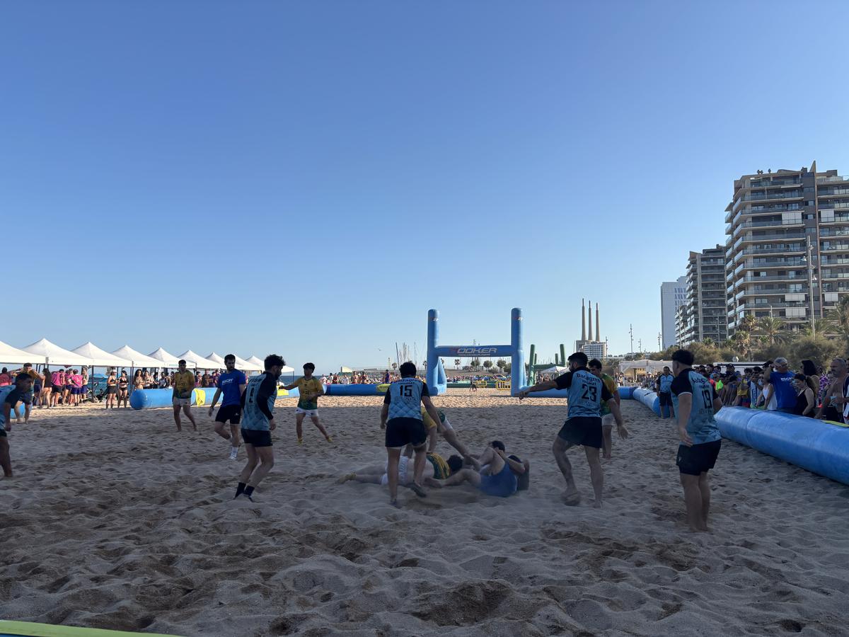 15-equips-i-mes-de-300-jugadors-en-la-xxv-edicio-del-torneig-rugby-platja-badalona-mes-internacional
