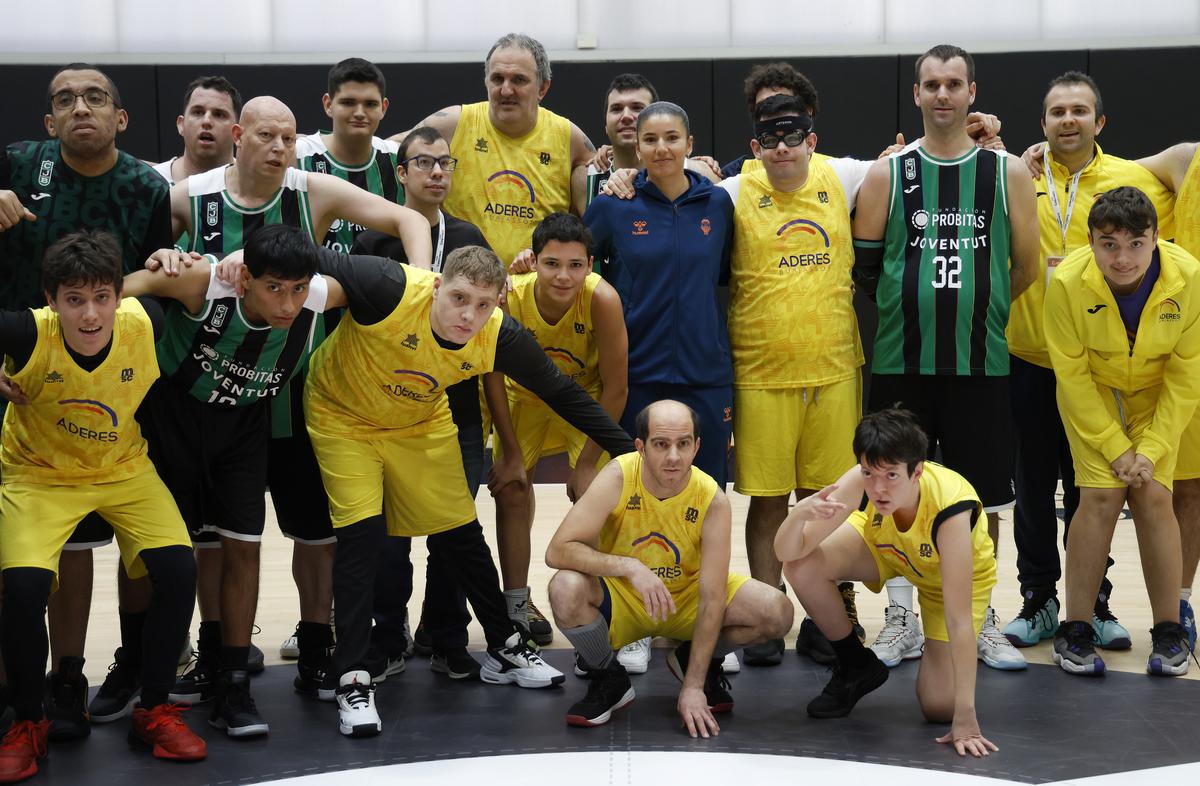RS875602_Firmar acb Photo - Miguel Angel Polo (44).JPG