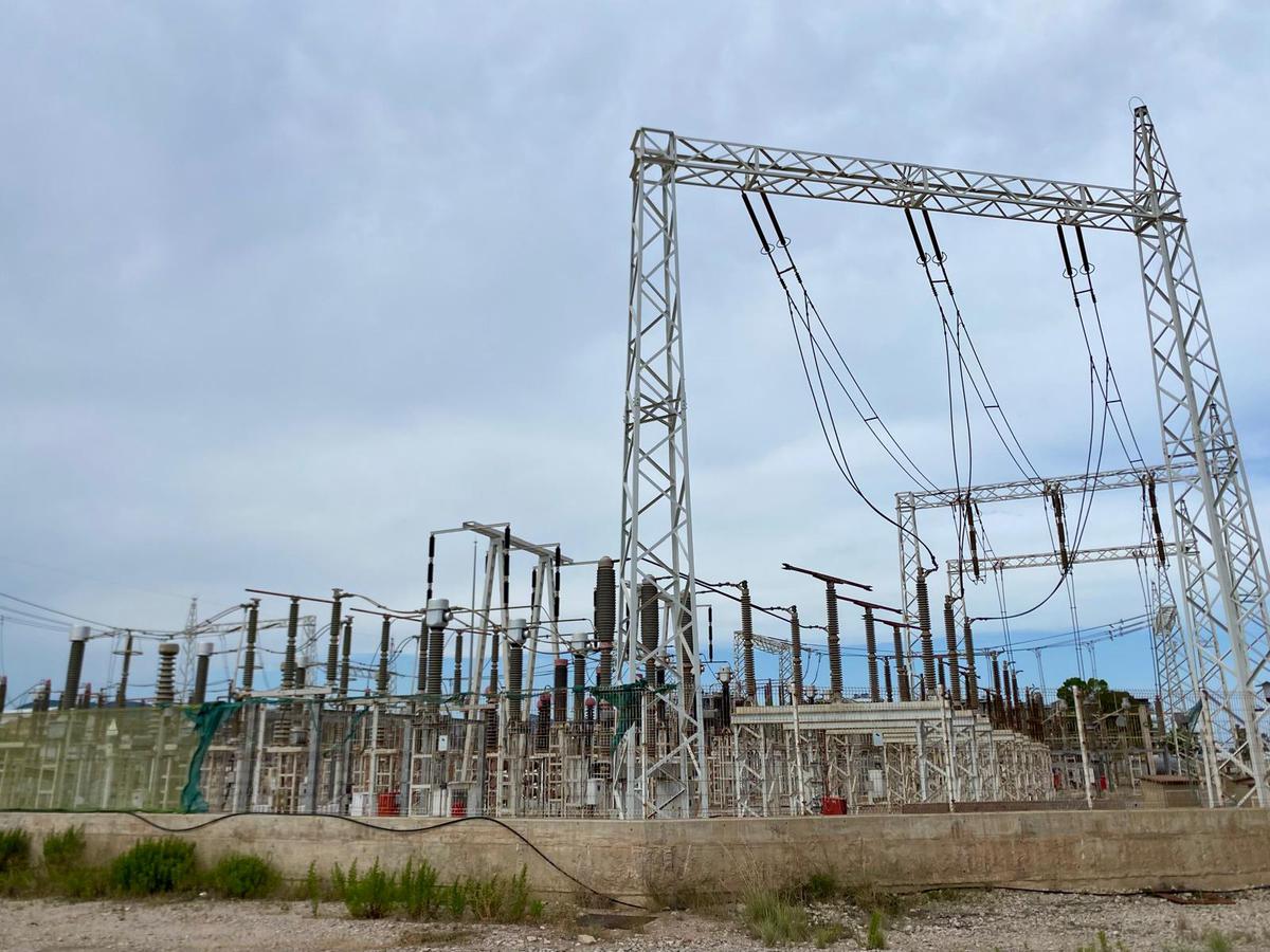 tres xemeneies subestació elèctrica solar badalona (2).jpeg
