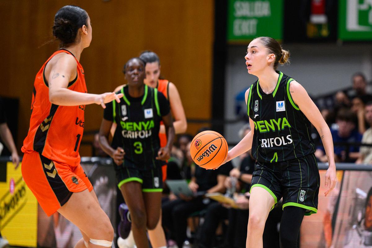 parcial-67-28-per-penya-destrossa-valencia-i-porta-primera-victoria-101-71