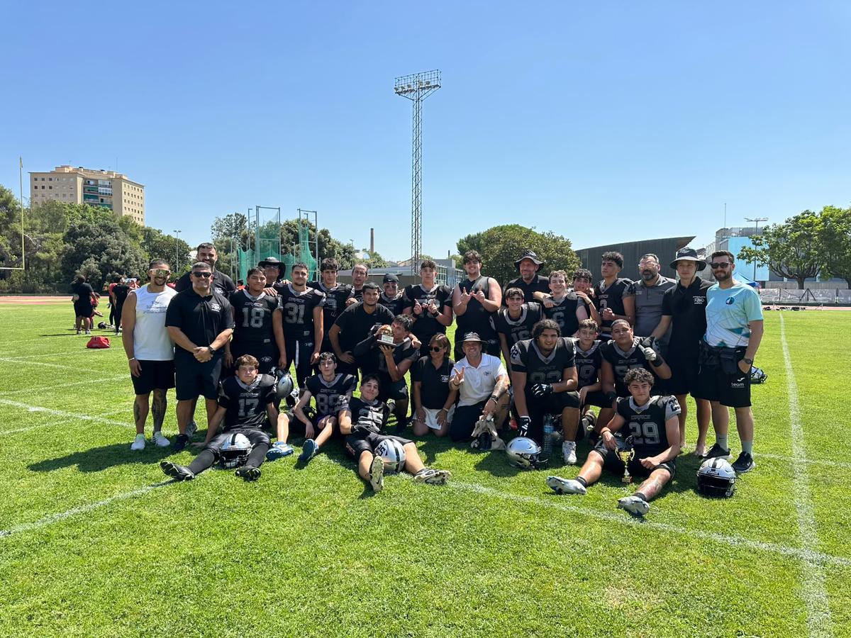els-badalona-dracs-revaliden-el-titol-de-la-lliga-catalana-lcfa-junior