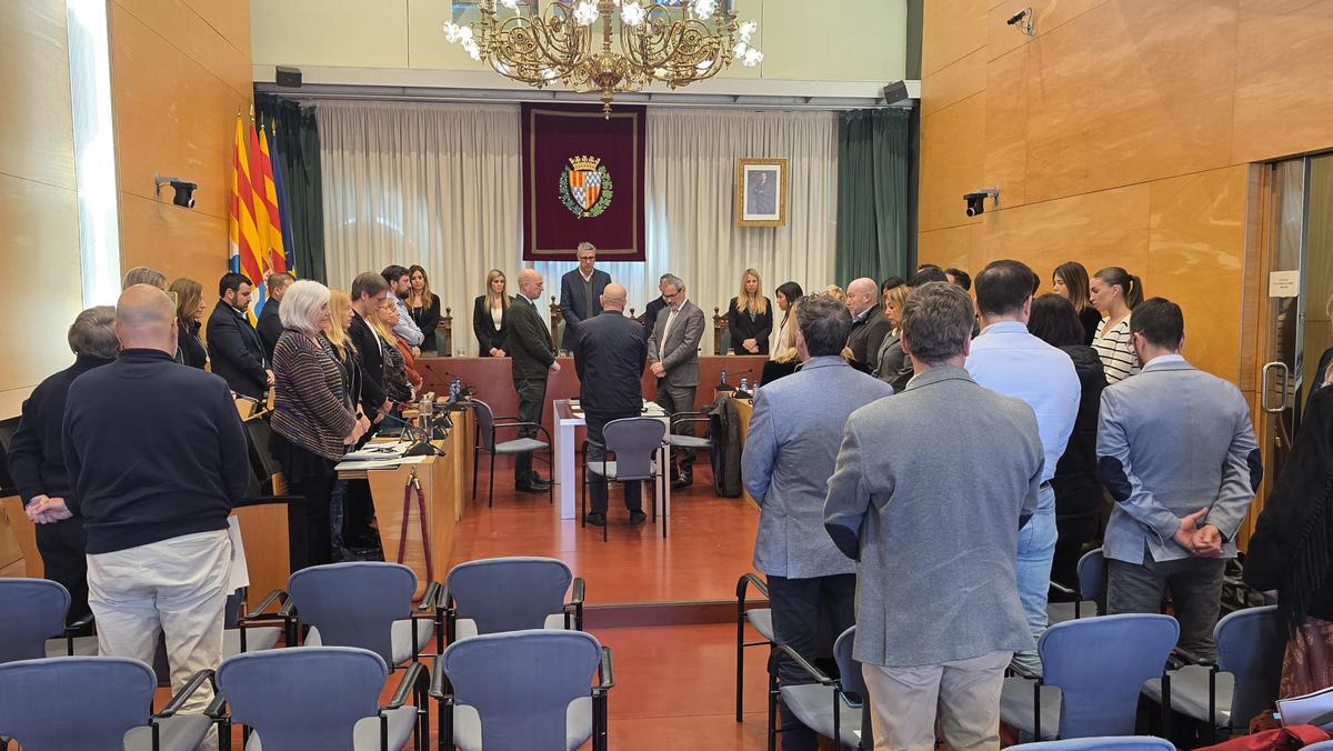 el-ple-expressa-el-condol-per-la-mort-de-persones-sense-sostre-pero-el-govern-reitera-que-no-reobrira-can-bofi-vell