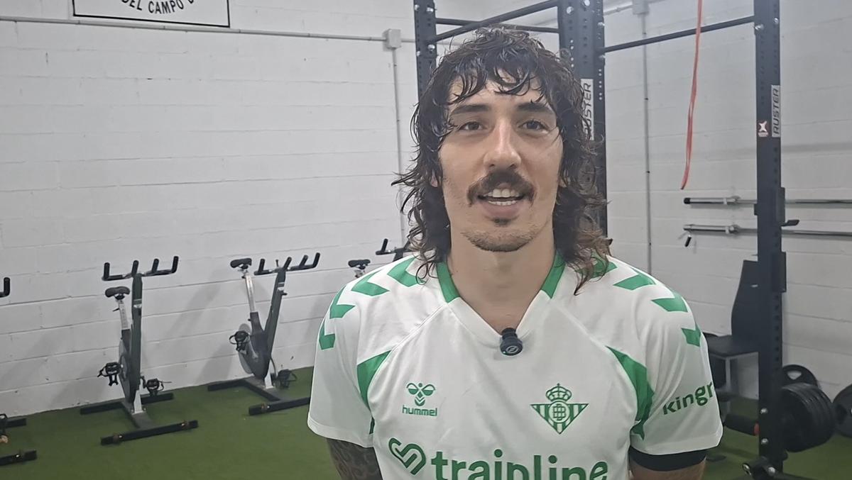 hector-bellerin-rememora-la-seva-infantesa-i-els-seus-primers-partits-de-futbol-a-badalona