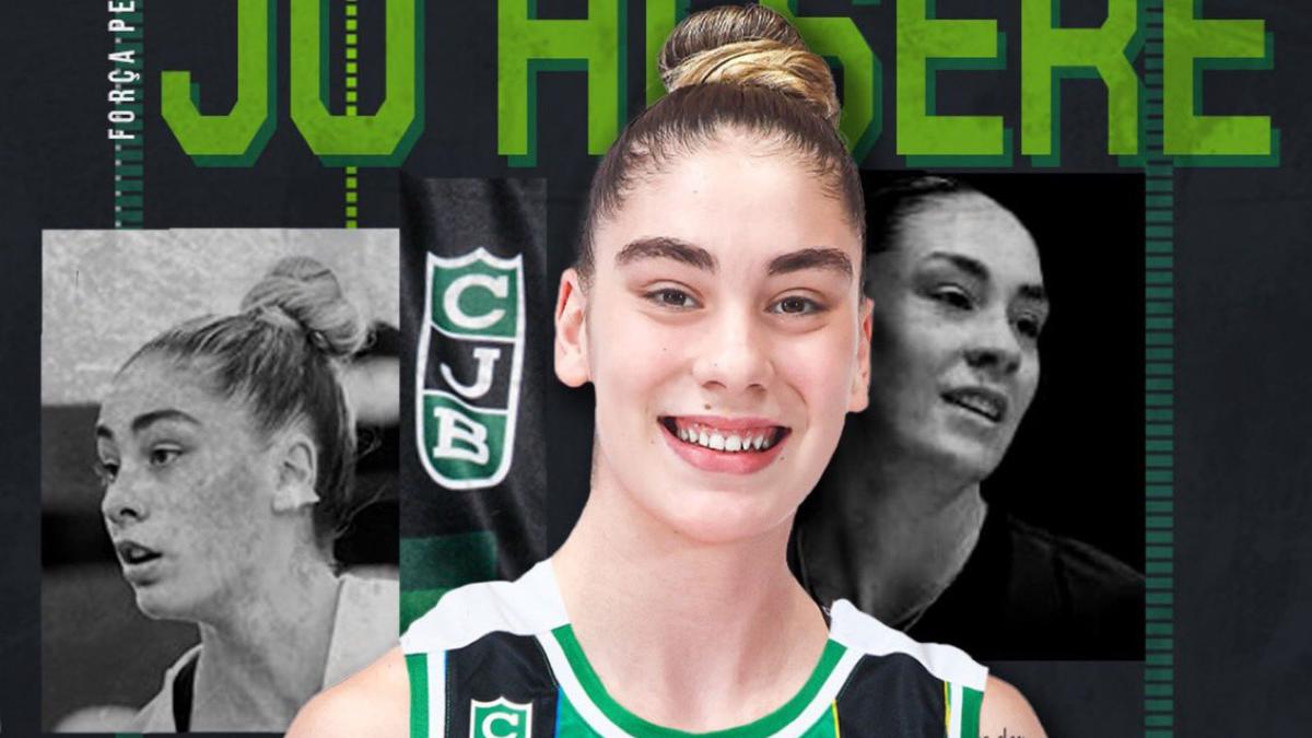 la-penya-tanca-la-seva-plantilla-amb-paula-saravia