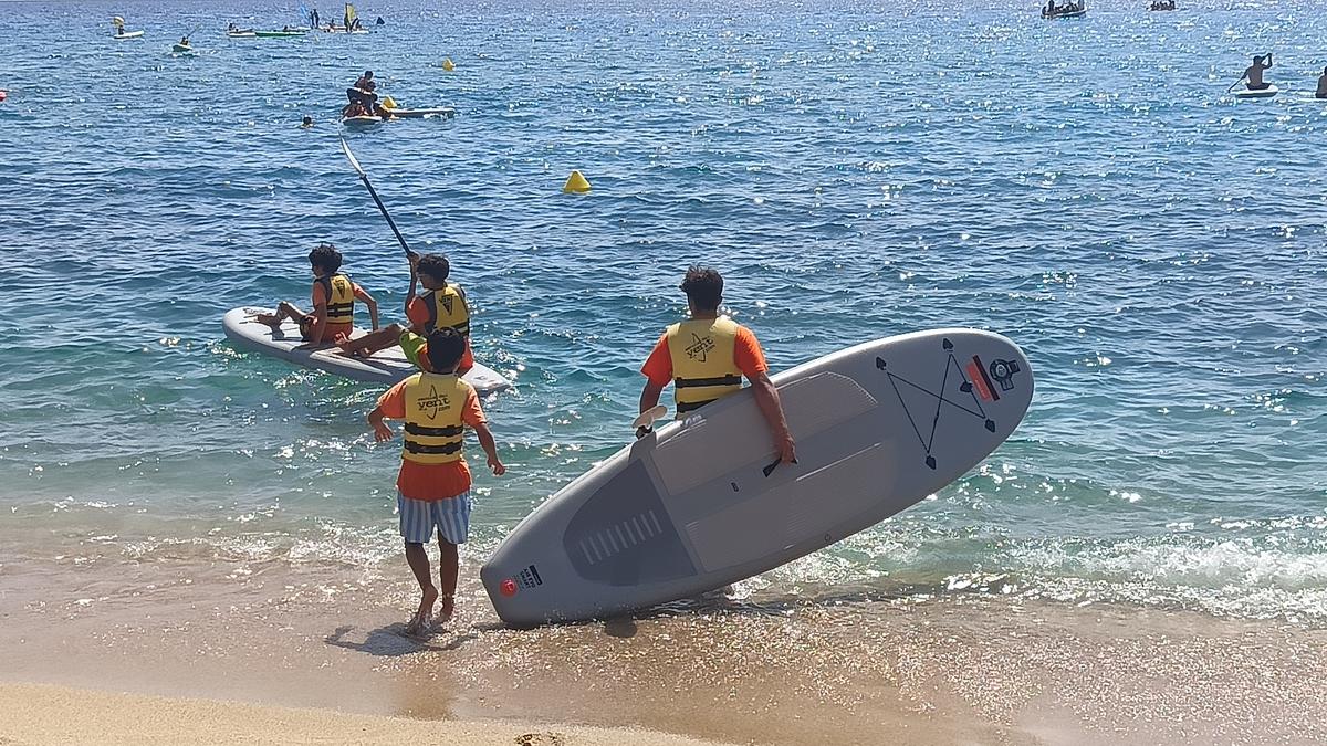 lescola-del-vent-organitza-el-campus-destiu-a-la-platja-dels-pescadors