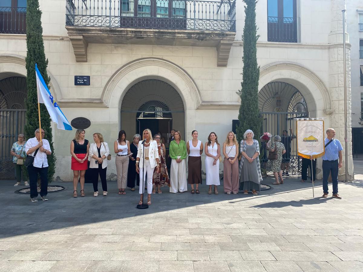 <p>Badalona commemora el Dia Nacional de Galícia amb un acte institucional a la plaça de la Vila</p>