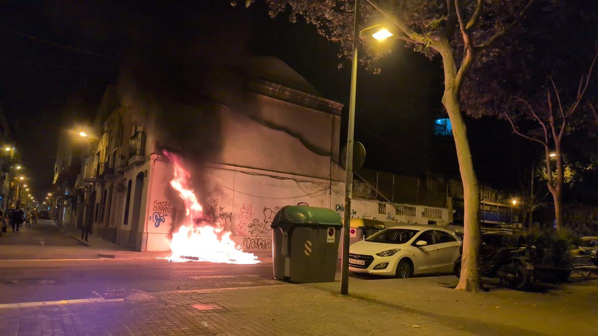 balanc-de-tres-ferits-lleus-en-un-incendi-en-un-pis-de-lavinguda-dalfons-xiii