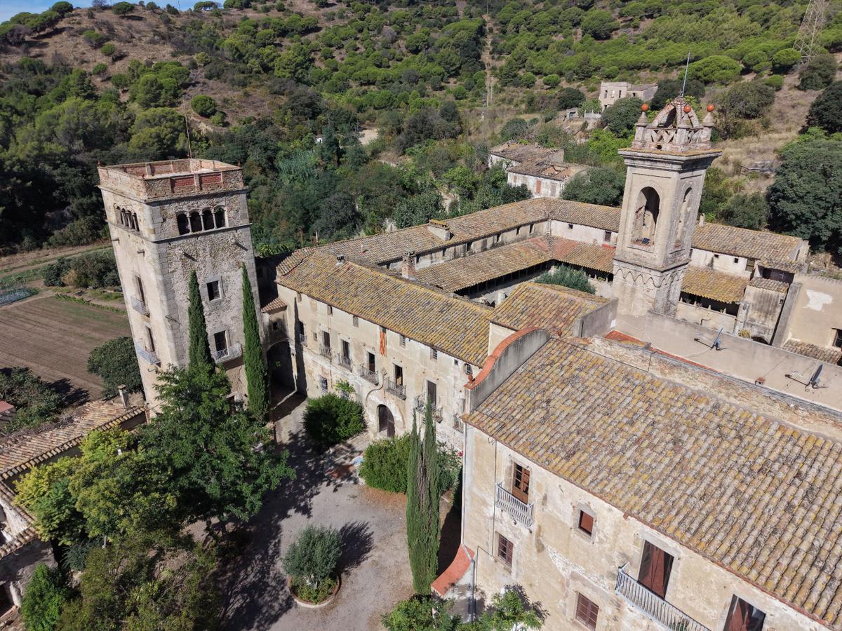 erc-psc-i-comuns-critiquen-que-el-govern-vulgui-fer-de-sant-jeroni-de-la-murtra-un-museu-sobre-larribada-de-colom-a-america