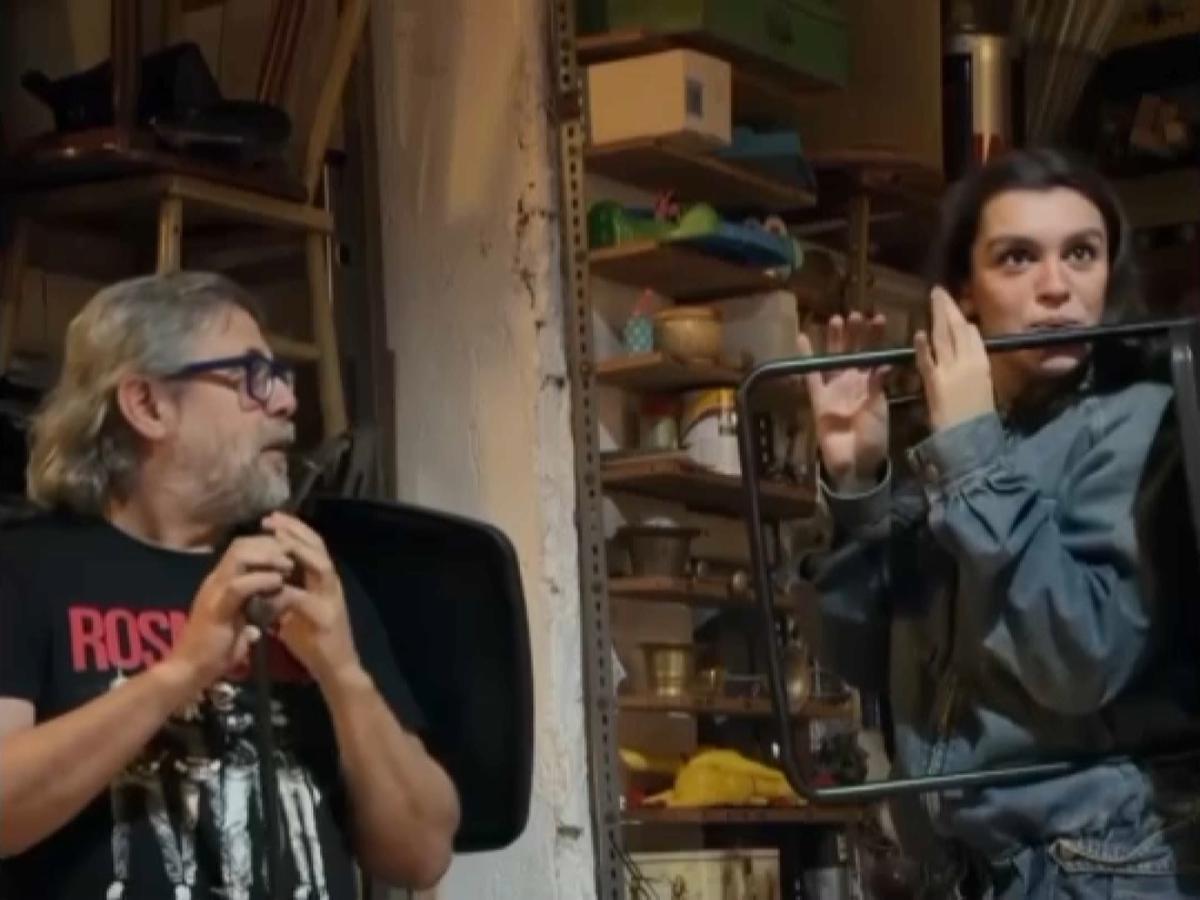 el-badaloni-xavier-lozano-creador-de-la-cadira-flauta-que-ha-tocat-la-cantant-amaia