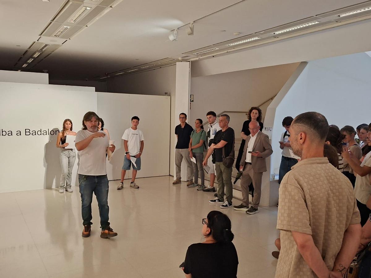 <p>Els alumnes de l'institut Pompeu Fabra inauguren la seva exposició basada en “La casa de Bernarda Alba”</p>