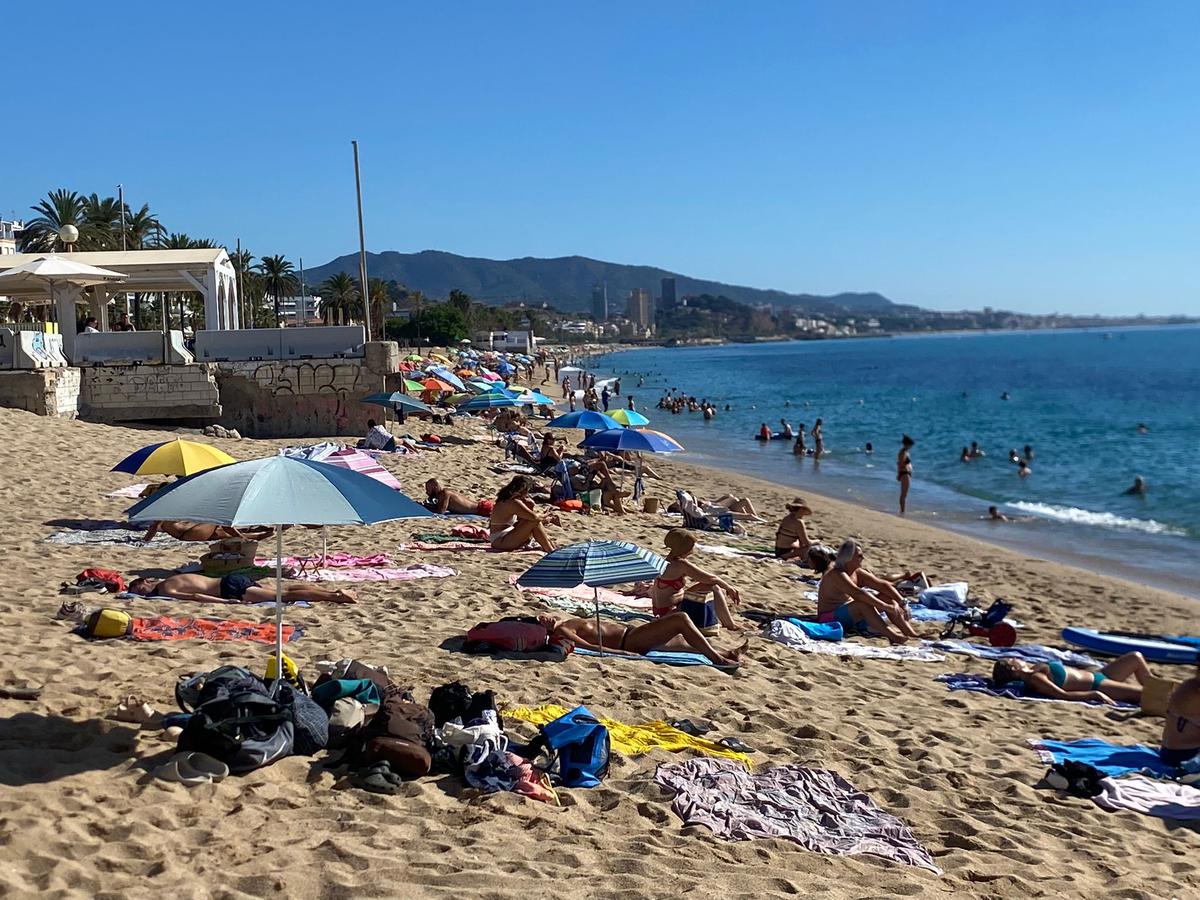 Badalona agost 3 platja.jpeg